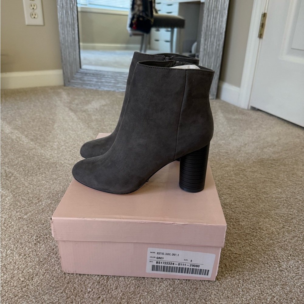 Booties size 8 Zadie by JustFab never been worn only tried on
